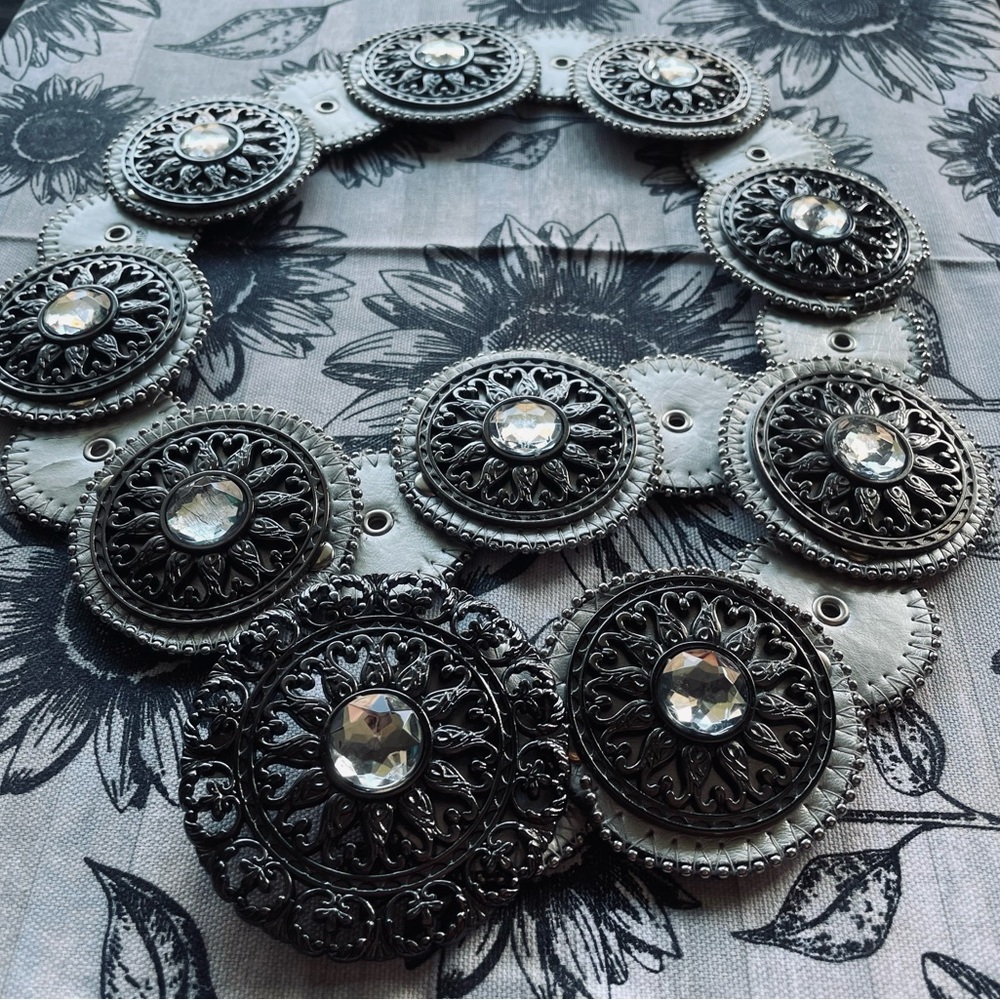 Stunning Leather And Antique Silver Scroll Hardware Belt With Bling